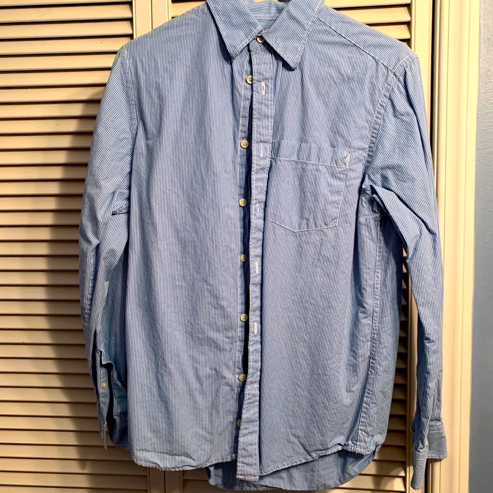 Old navy men’s button up shirt